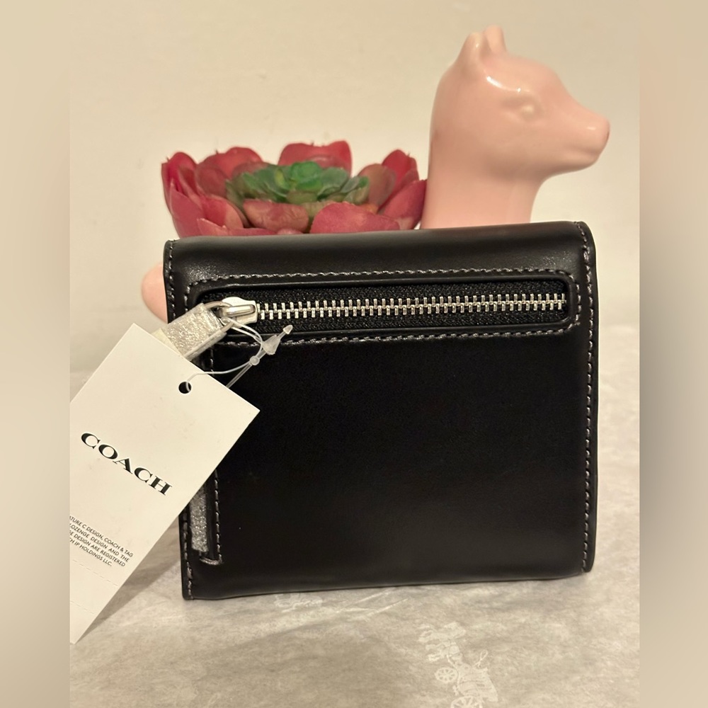NWT! Coach Bandit Wallet - Picture 2 of 8